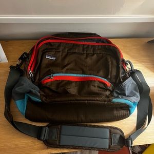 PATAGONIA MESSENGER BAG